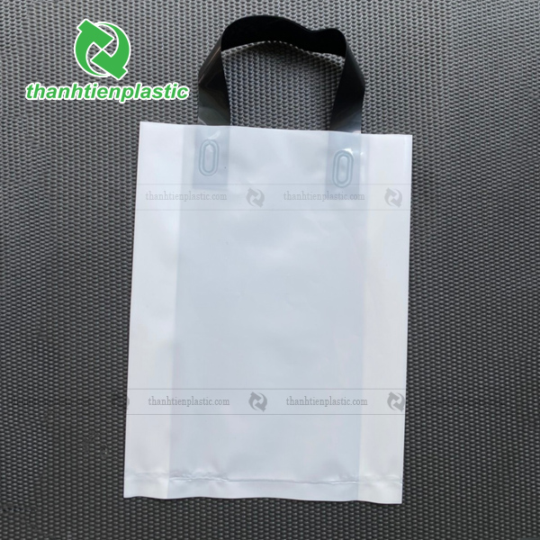 Mẫu túi ép quai PE trơn màu trắng quai đen