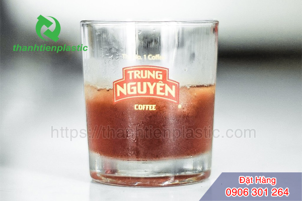 Ly thủy tinh in logo thương hiệu để kinh doanh